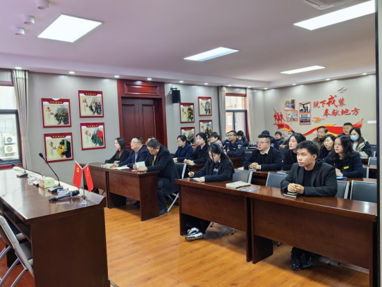 潤馨物業(yè)工會組織員工學(xué)習(xí)宣傳“習(xí)近平總書記重要講話精神及中國工會十八大精神”專題課程