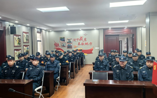 以“訓”筑防  嚴守校園安全防線—— 潤州保安公司開展校園防暴安全演練